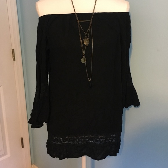 Venice Blue Tops - Black boho off the shoulder top